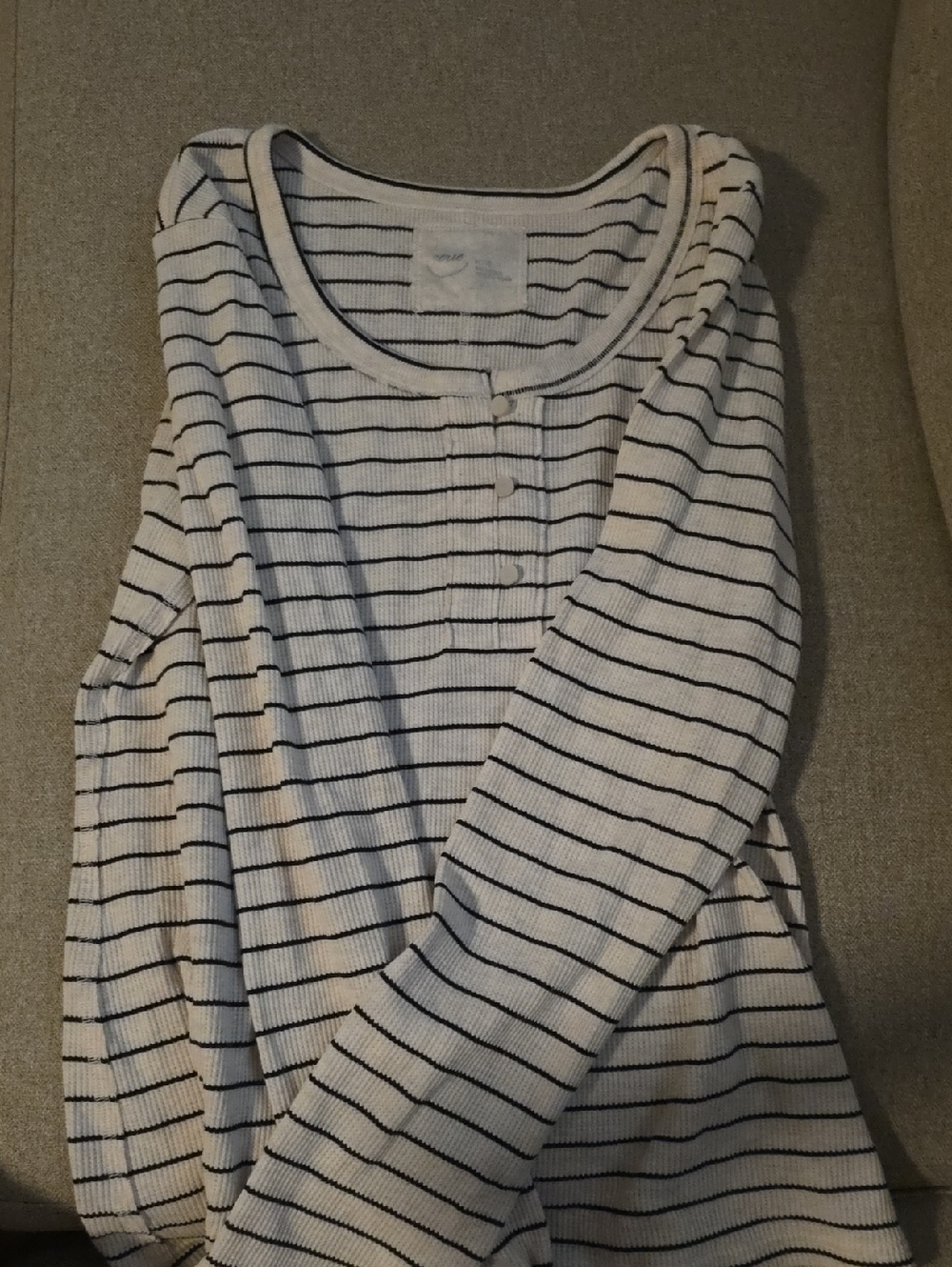 aerie White Long-Sleeve Scoop Neck Top